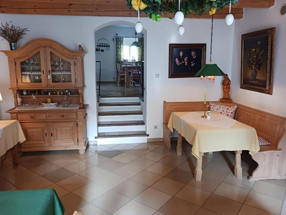 Privatunterkunft Gaestehaus Hans Moser *